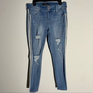 Torrid Size 16 Striped and Distressed Jeggings